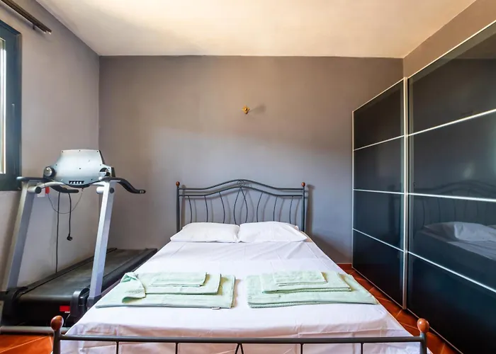 Appartamento Sunny Hillside Escape Menetaí